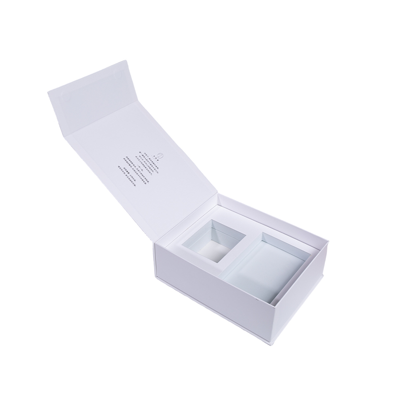 شاهد حالة Clasp Magnetic Perfum